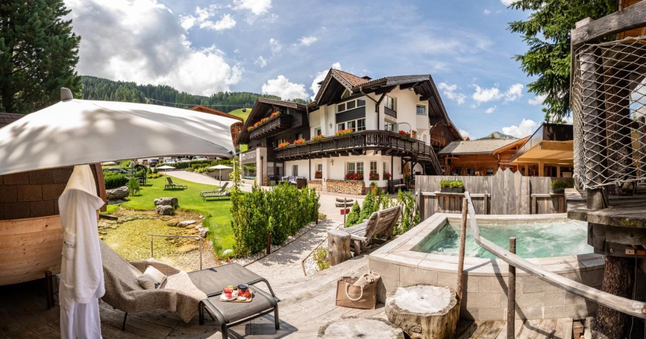 Chalet Elisabeth Dolomites Alpin & Charme Hotel Selva di Val Gardena Luaran gambar