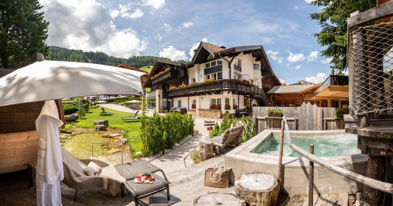 Chalet Elisabeth Dolomites Alpin & Charme Selva di Val Gardena Luaran gambar